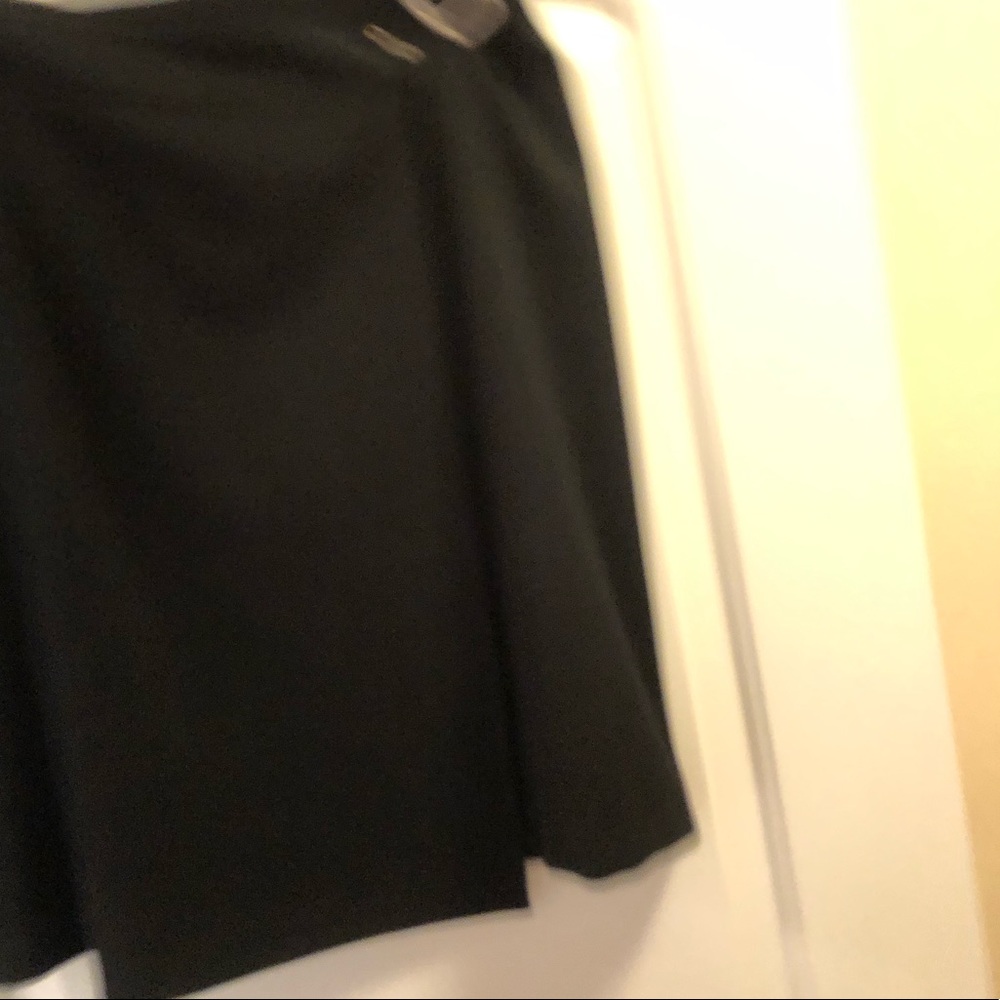 Skirt - Picture 2 of 3